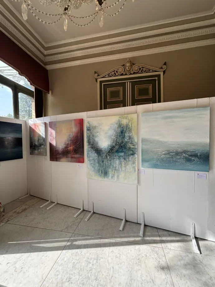 Groepexpositie winnar Yelena Bondarenko kasteel Borluut 2025