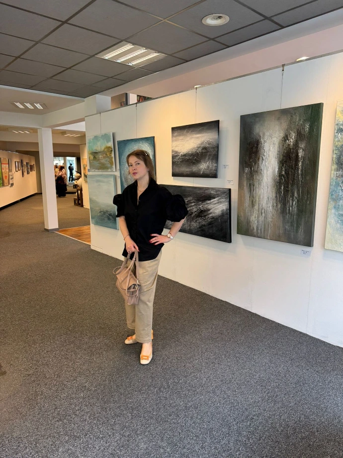 Yelena Bondarenko Sarg Art Gallery