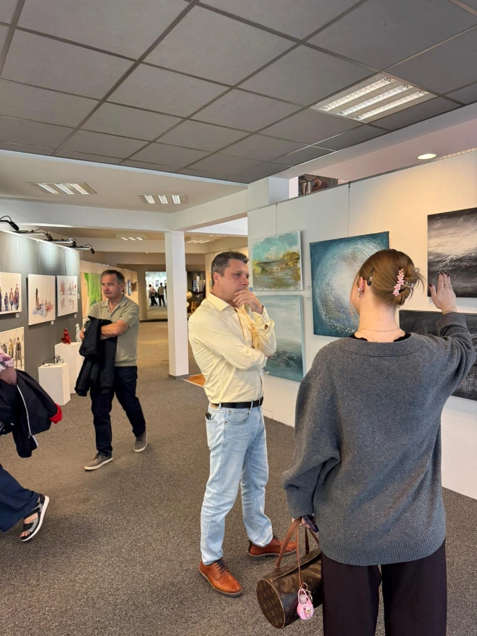 Yelena Bondarenko in Sarg Art Gallery
