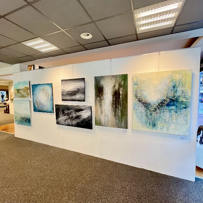 Yelena Bondarenko in Sarg Art Gallery