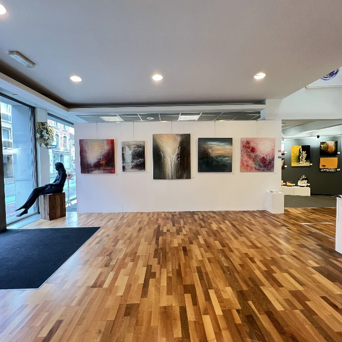 Yelena Bondarenko Sarg Art Gallery